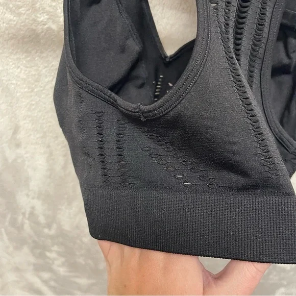 Victoria Sport black bralette bra size medium - Picture 5 of 7